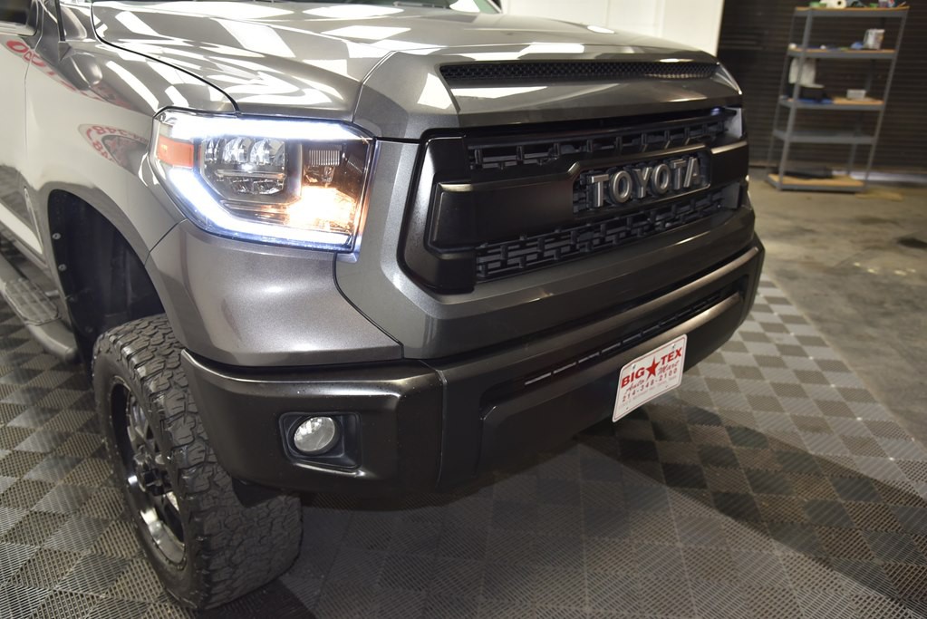 2016 Toyota Tundra Image 10