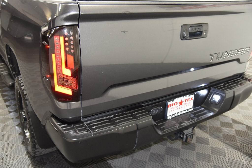 2016 Toyota Tundra Image 16