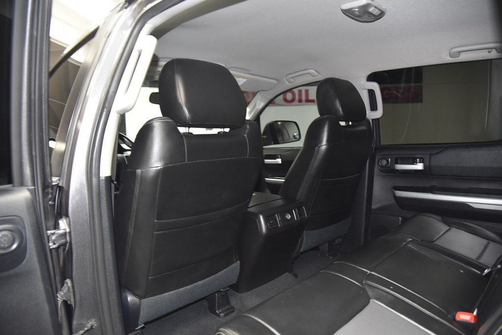 2016 Toyota Tundra Image 20