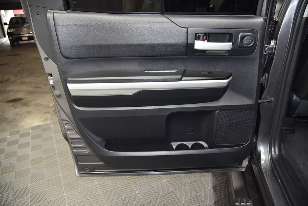 2016 Toyota Tundra Image 21