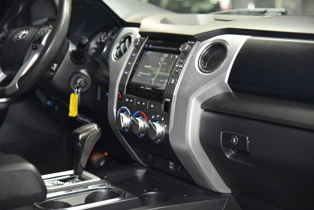 2016 Toyota Tundra Image 30