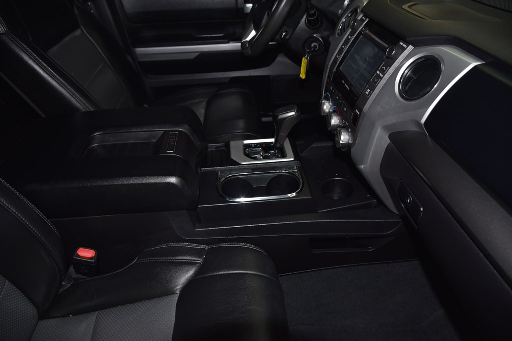 2016 Toyota Tundra Image 32