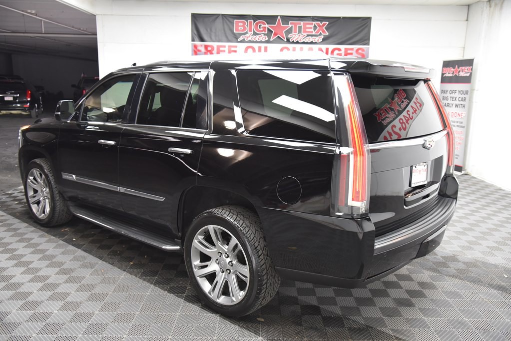 2016 Cadillac Escalade Image 3