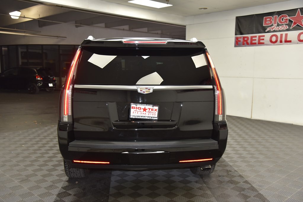 2016 Cadillac Escalade Image 4
