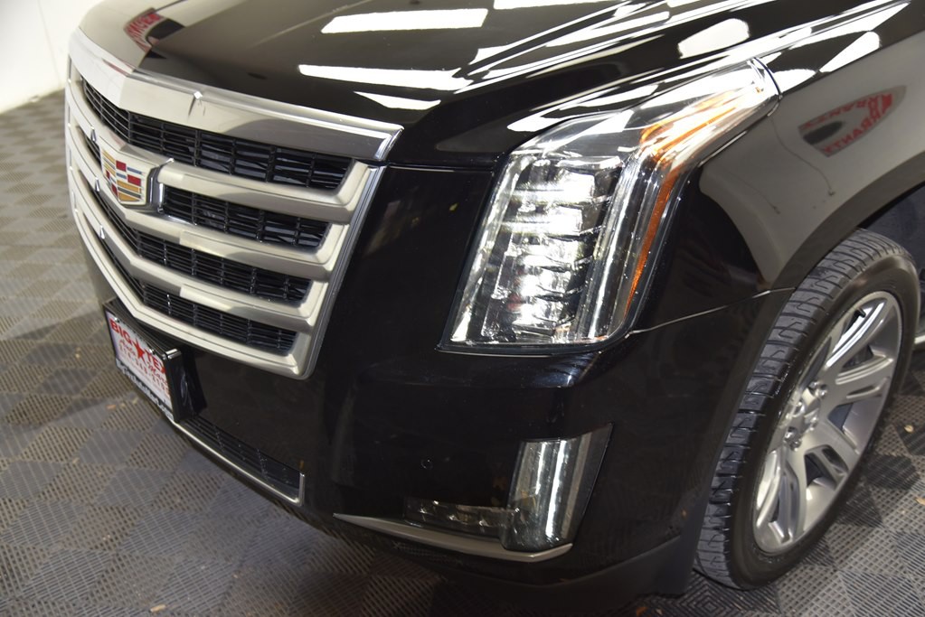 2016 Cadillac Escalade Image 9