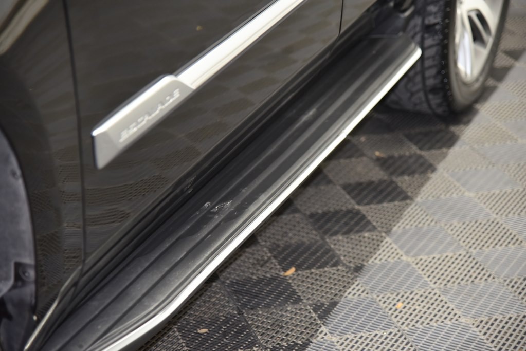 2016 Cadillac Escalade Image 11