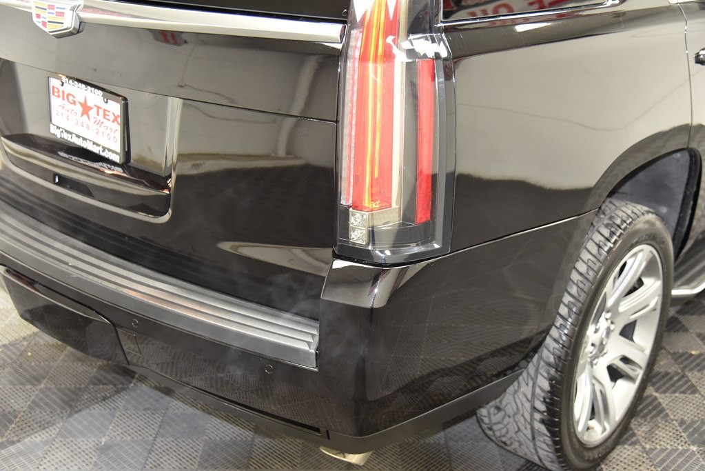 2016 Cadillac Escalade Image 15