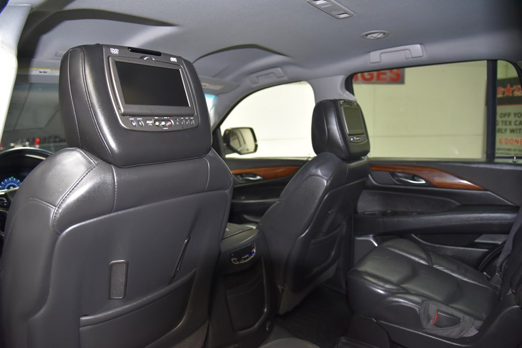 2016 Cadillac Escalade Image 24