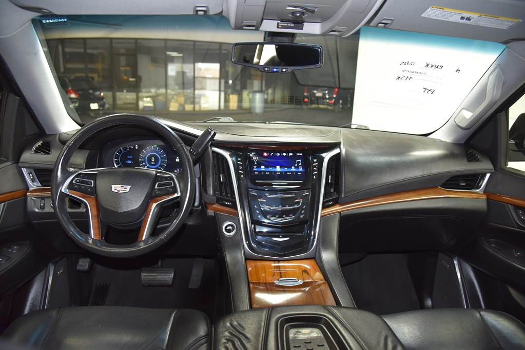 2016 Cadillac Escalade Image 27