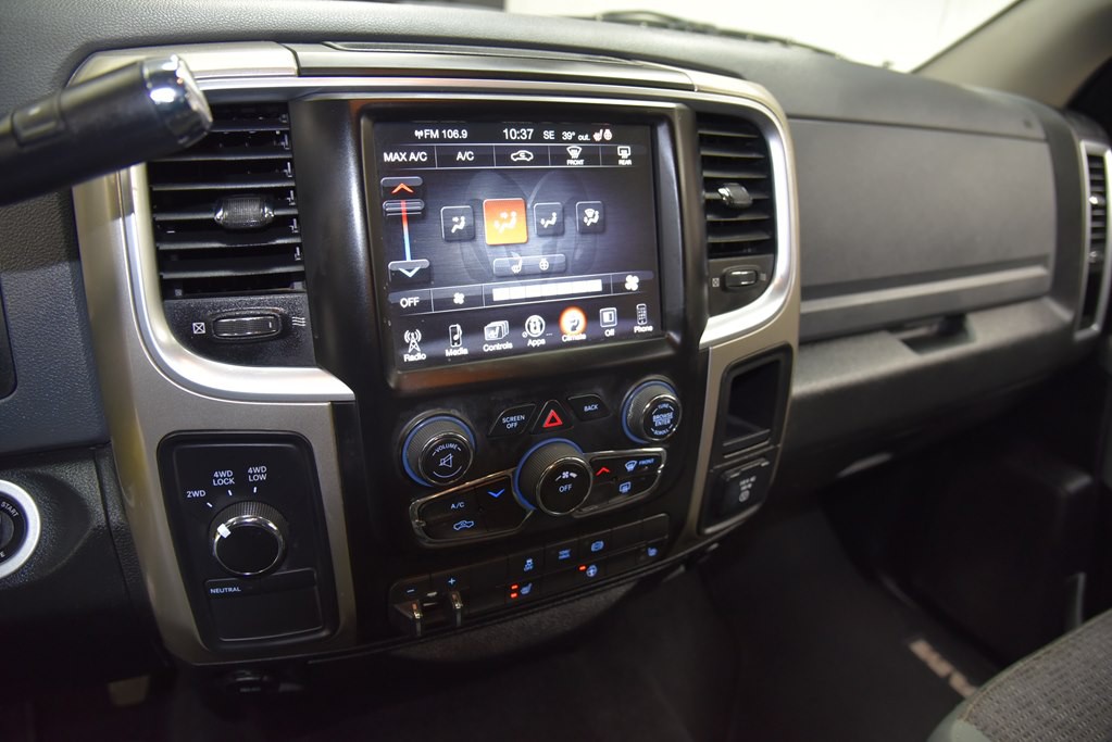 2015 RAM 2500 Image 34