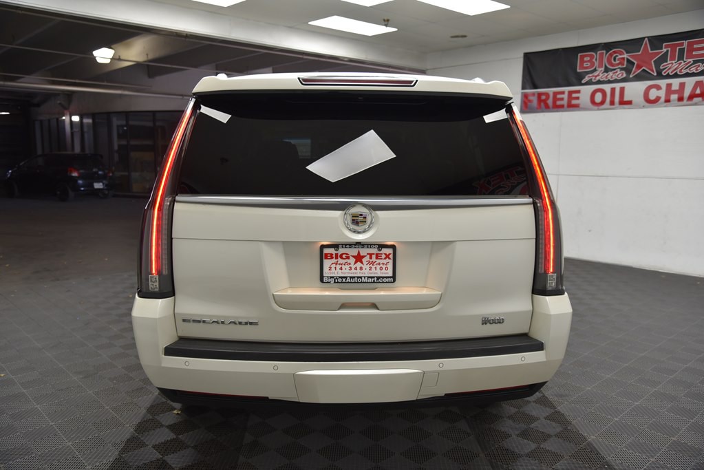2015 Cadillac Escalade Image 4