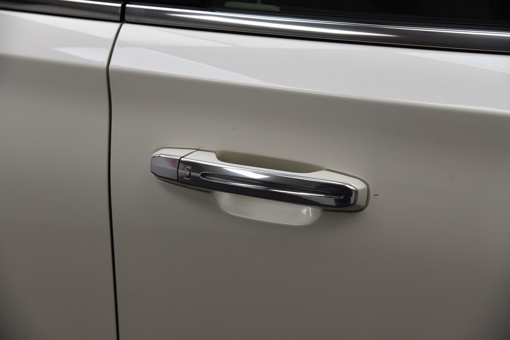 2015 Cadillac Escalade Image 13