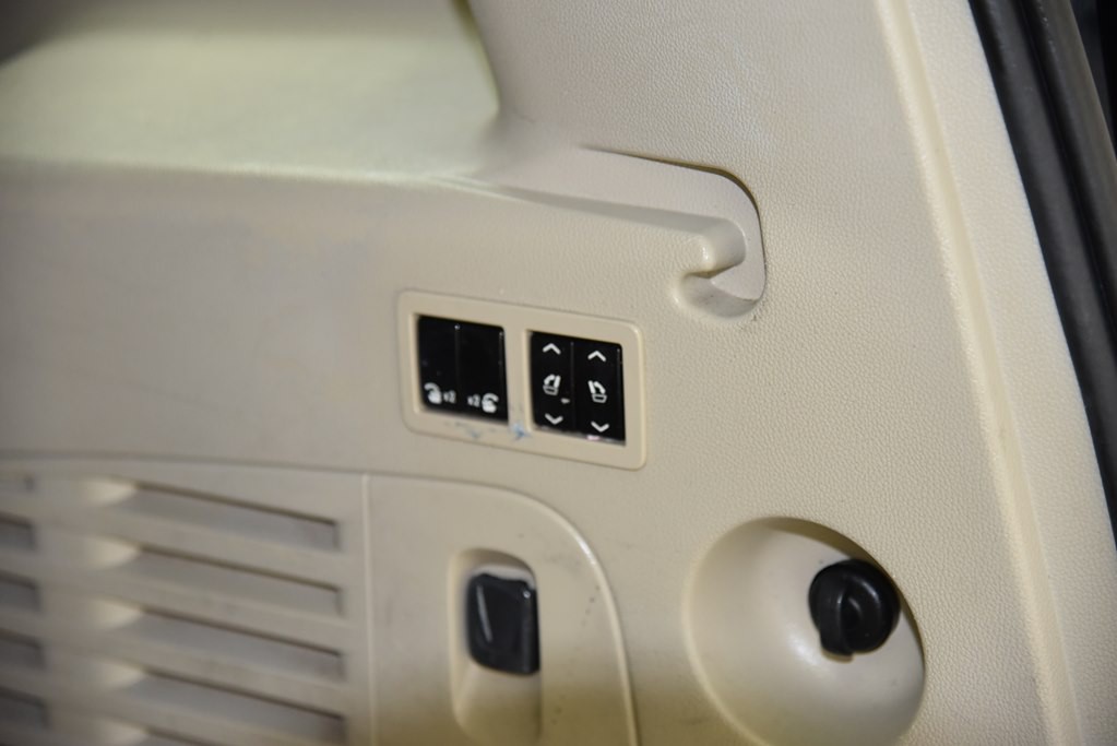 2015 Cadillac Escalade Image 21