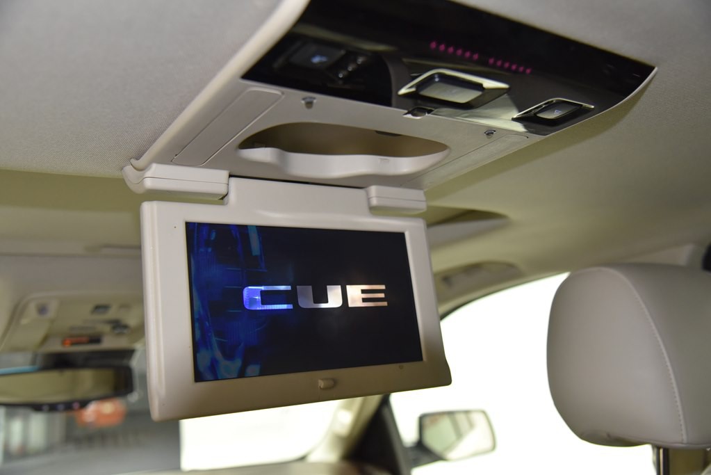 2015 Cadillac Escalade Image 25