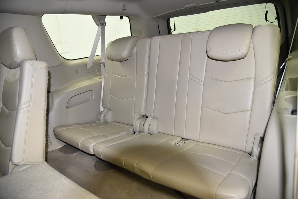2015 Cadillac Escalade Image 27