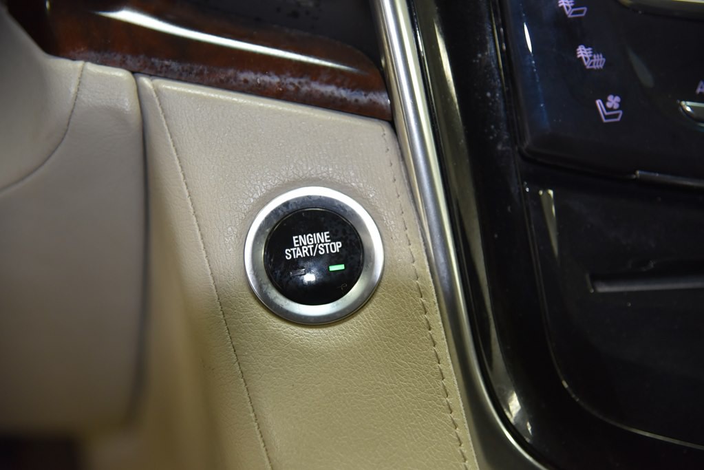 2015 Cadillac Escalade Image 35