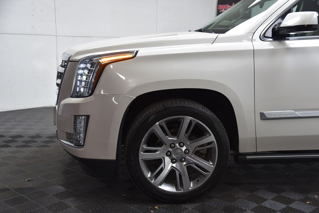 2015 Cadillac Escalade Image 37