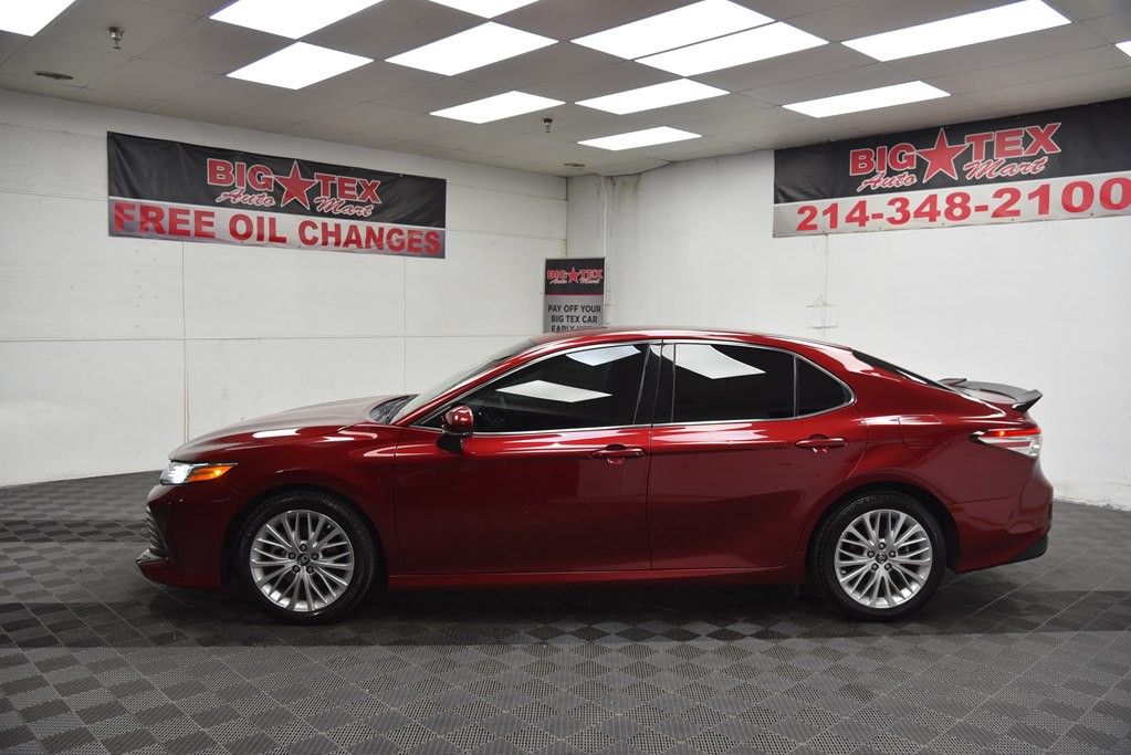 2018 Toyota Camry Image 2