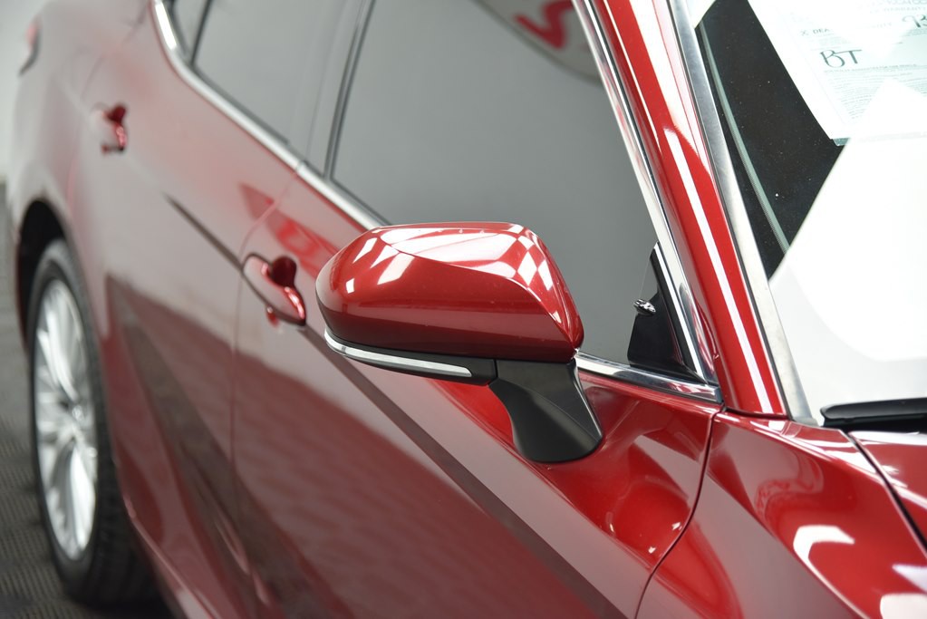 2018 Toyota Camry Image 12