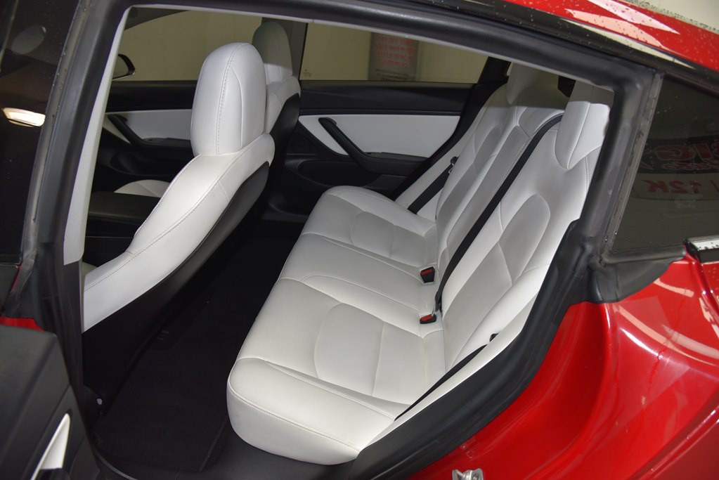 2020 Tesla Model 3 Image 17