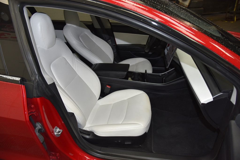 2020 Tesla Model 3 Image 25