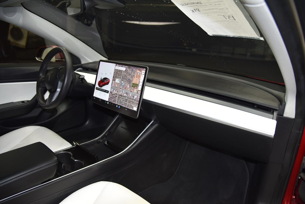 2020 Tesla Model 3 Image 27