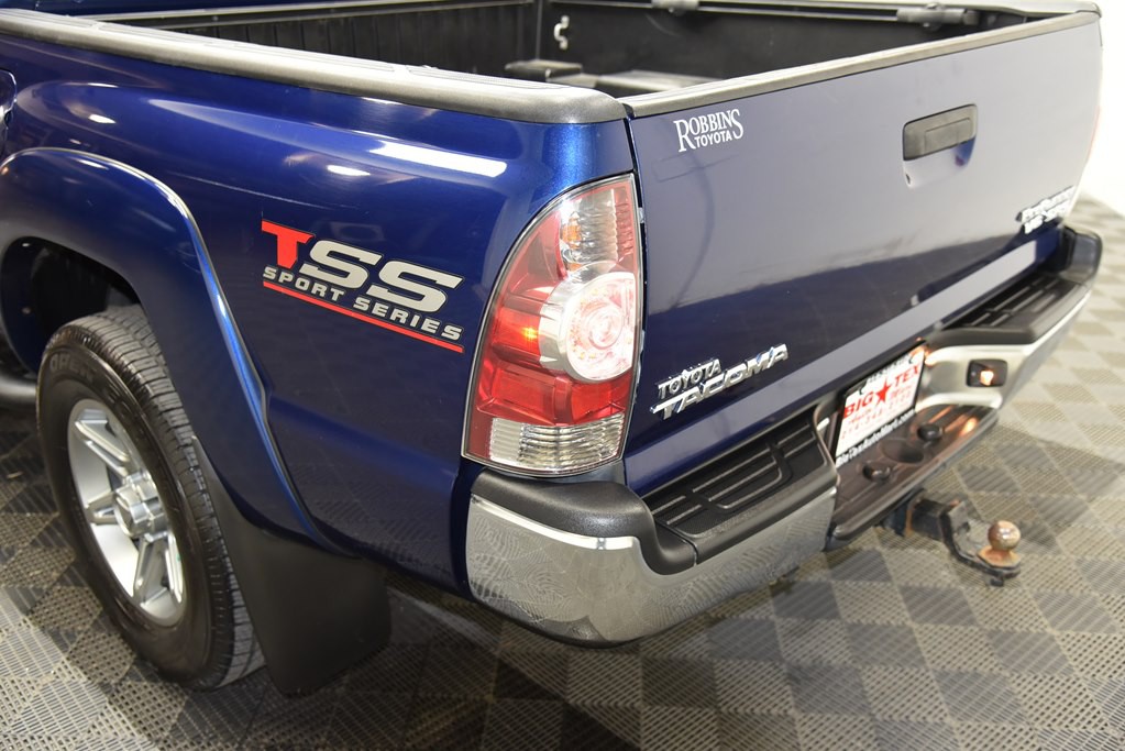 2014 Toyota Tacoma Image 16