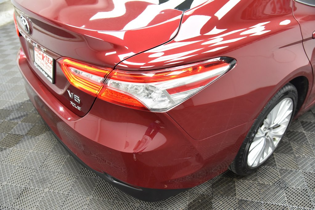 2018 Toyota Camry Image 11