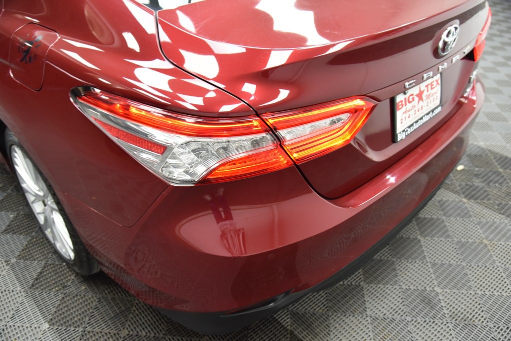 2018 Toyota Camry Image 12