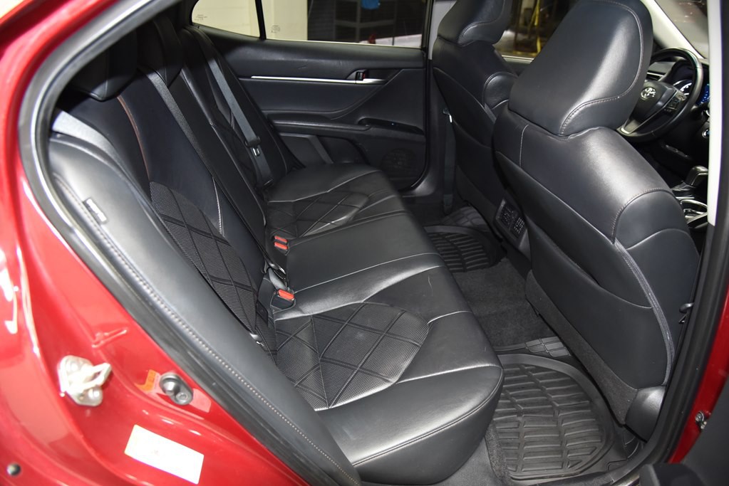 2018 Toyota Camry Image 16