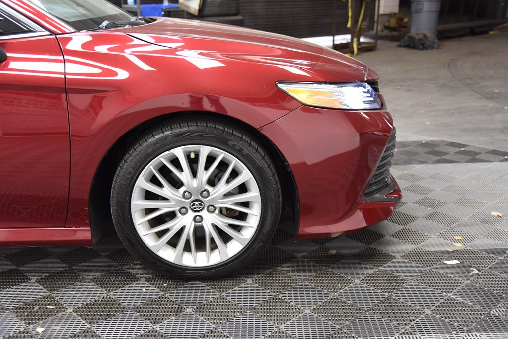 2018 Toyota Camry Image 19