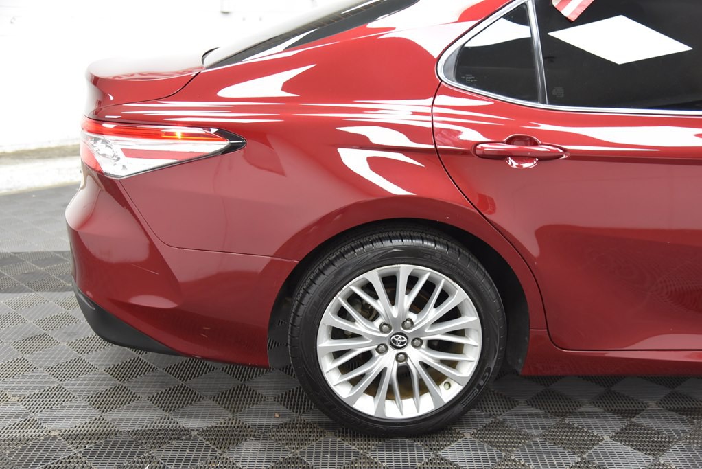 2018 Toyota Camry Image 20