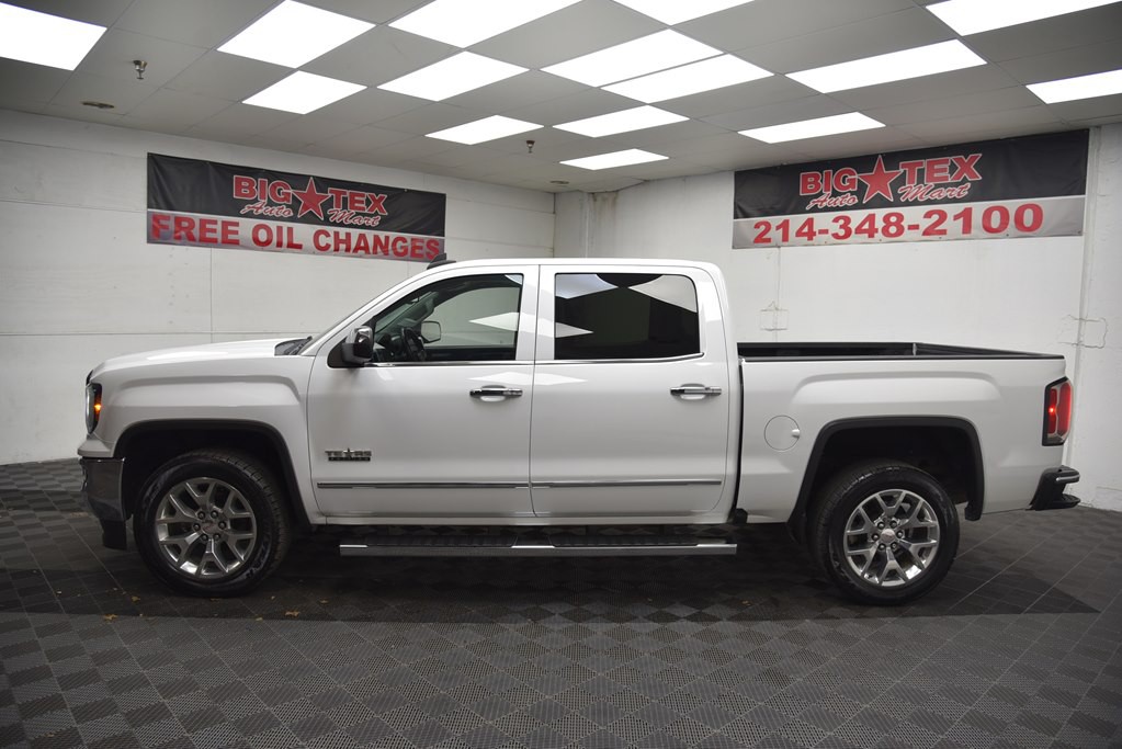 2018 GMC Sierra Image 2