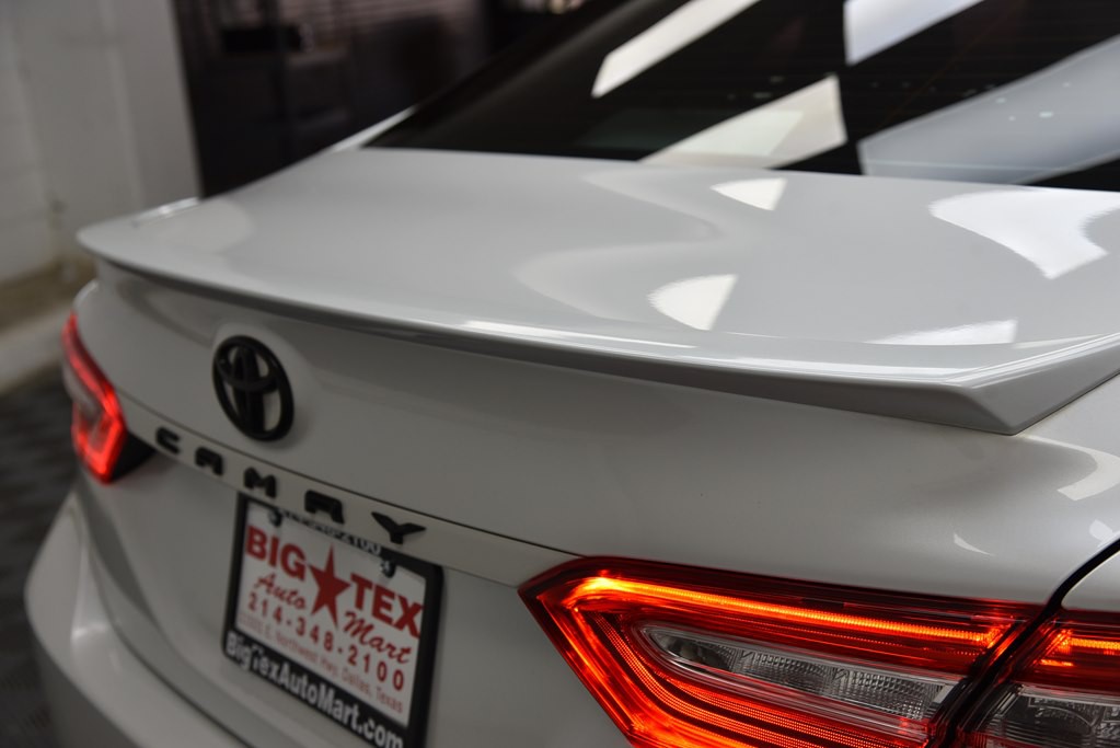 2020 Toyota Camry Image 16