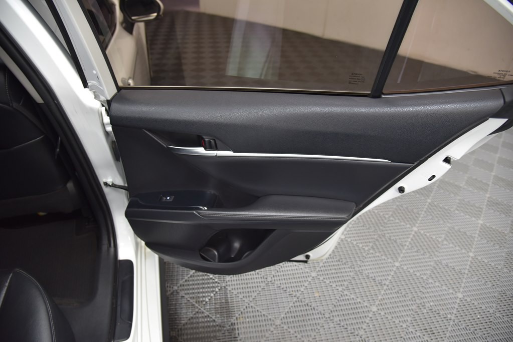 2020 Toyota Camry Image 24