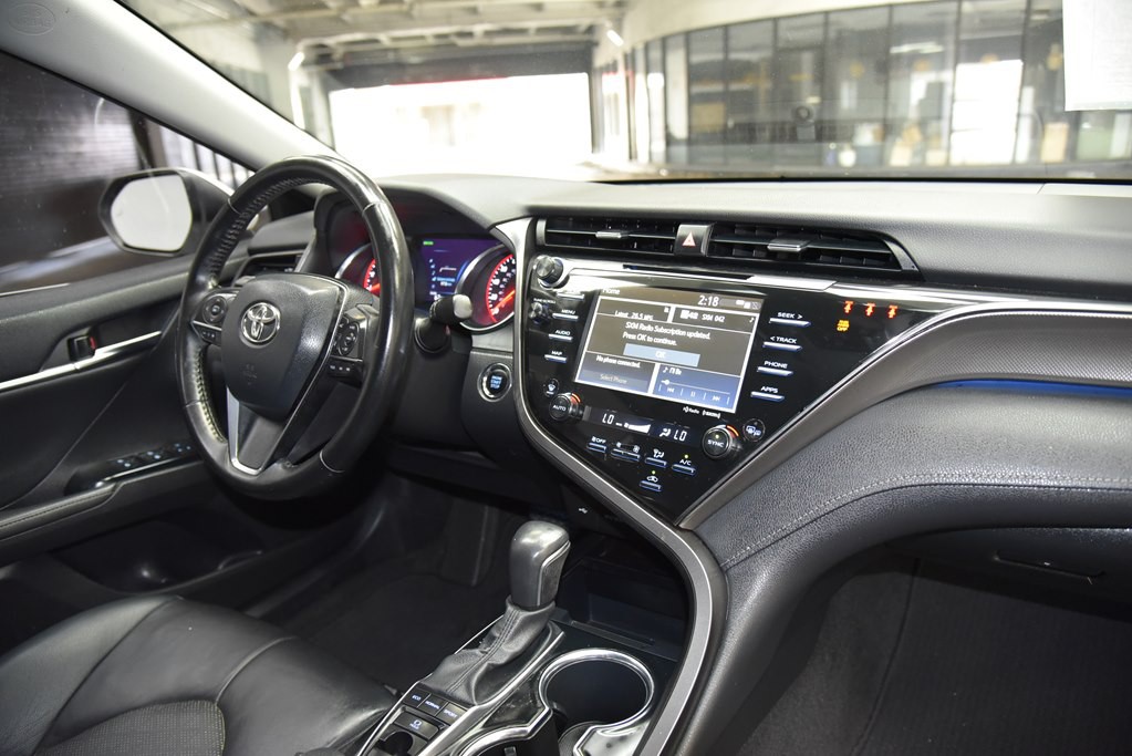 2020 Toyota Camry Image 27