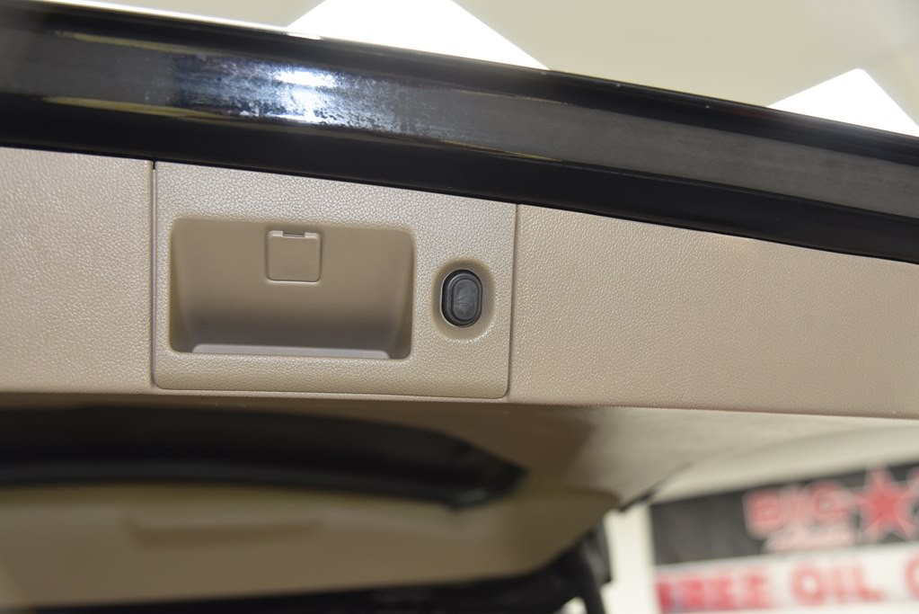 2016 Chevrolet Tahoe Image 25