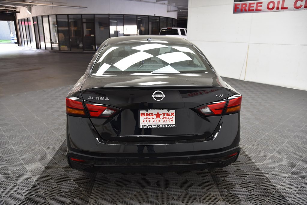 2024 Nissan Altima Image 4