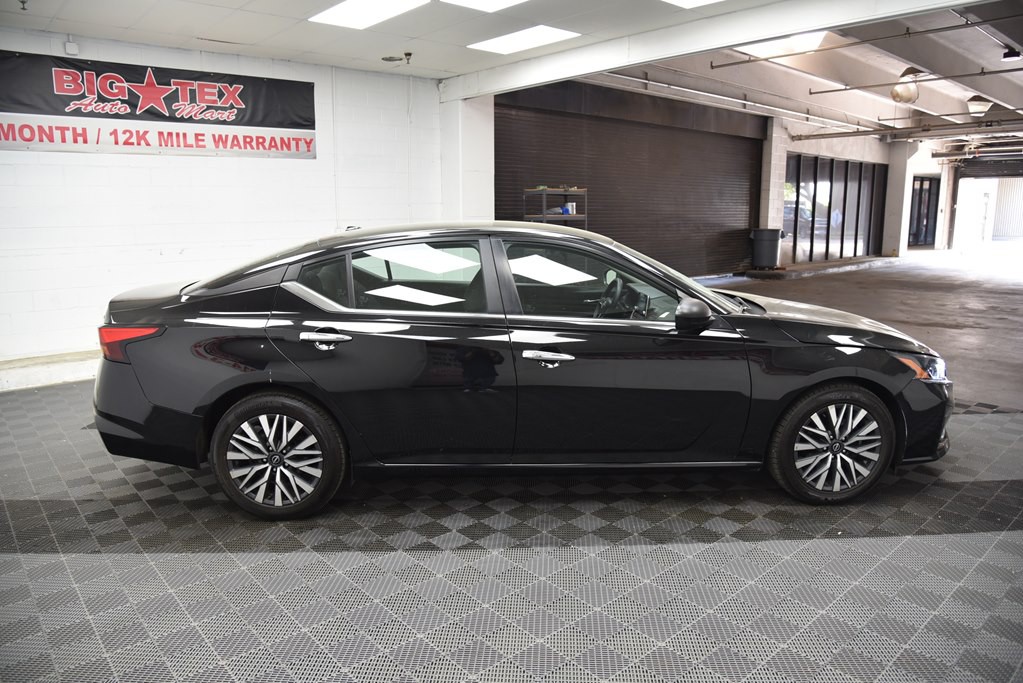 2024 Nissan Altima Image 6