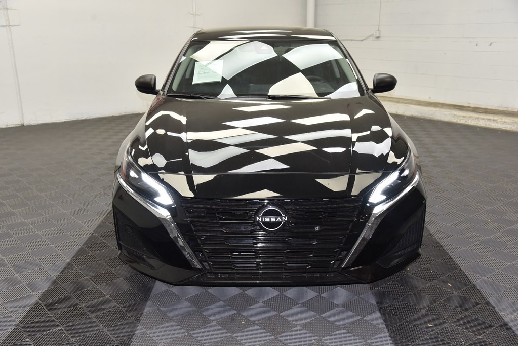 2024 Nissan Altima Image 8