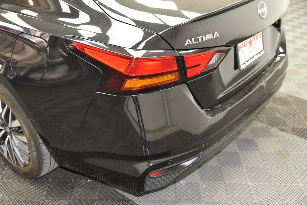 2024 Nissan Altima Image 13
