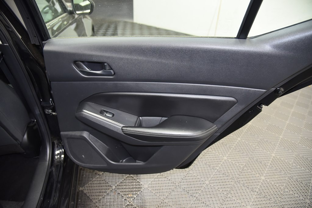 2024 Nissan Altima Image 17