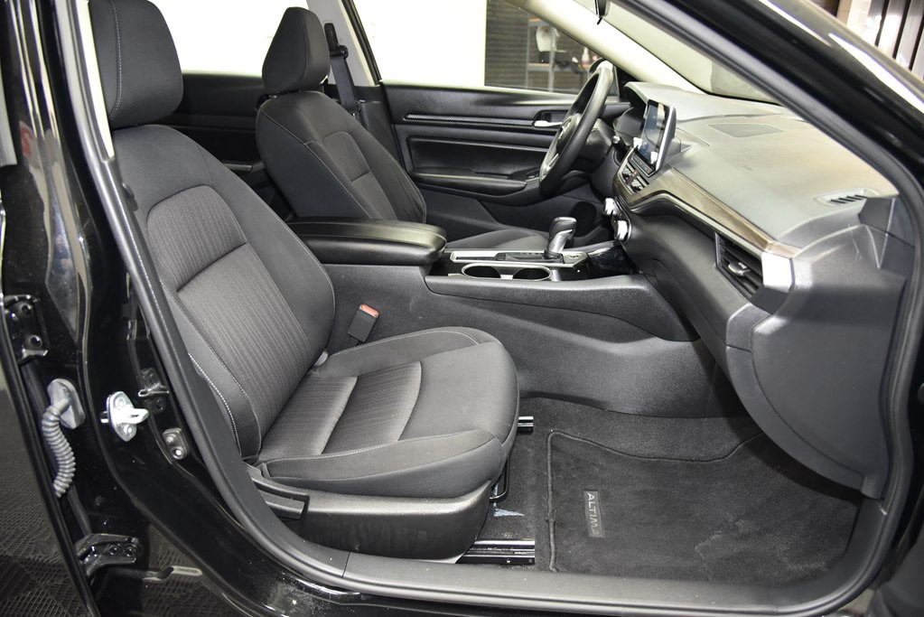 2024 Nissan Altima Image 18