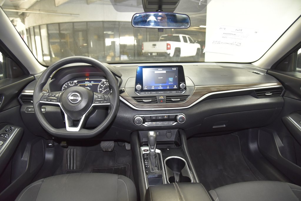 2024 Nissan Altima Image 23