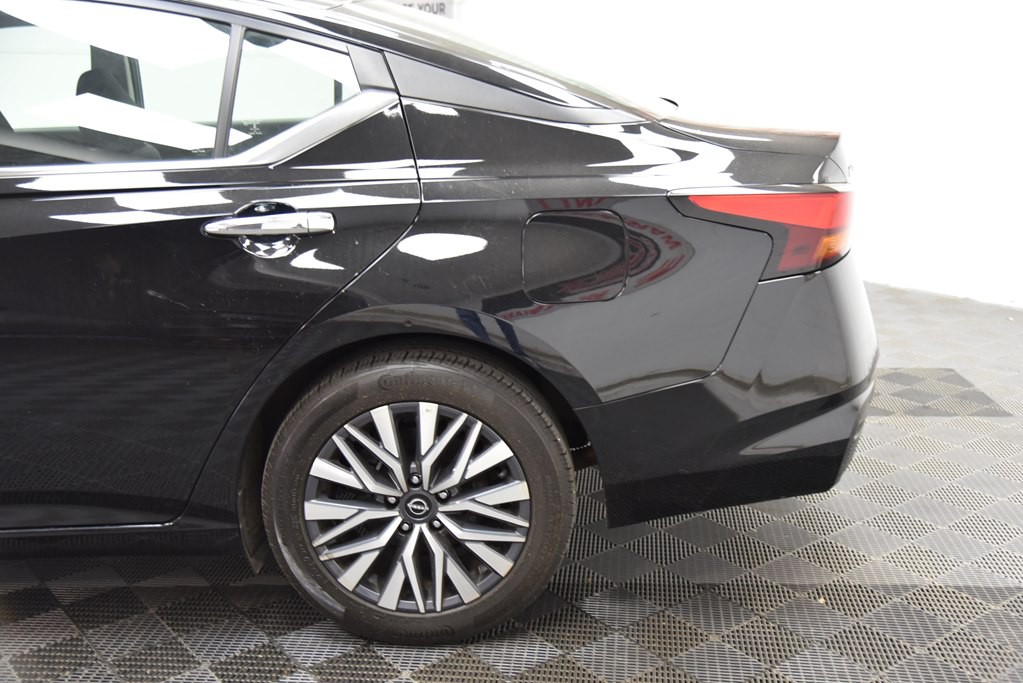 2024 Nissan Altima Image 32