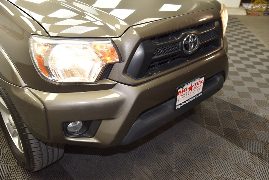 2014 Toyota Tacoma Image 12