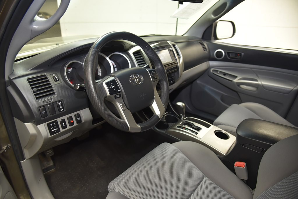 2014 Toyota Tacoma Image 23