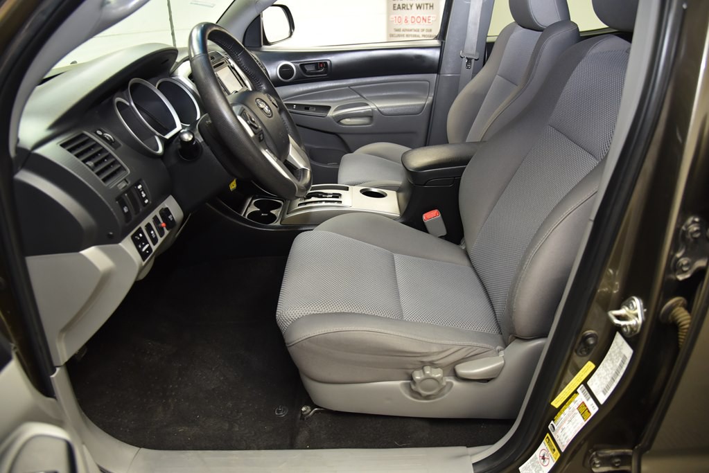 2014 Toyota Tacoma Image 24