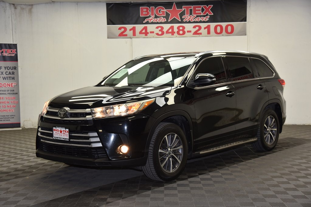 2017 Toyota Highlander Image 1