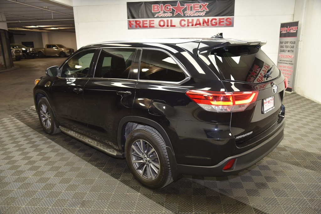2017 Toyota Highlander Image 3